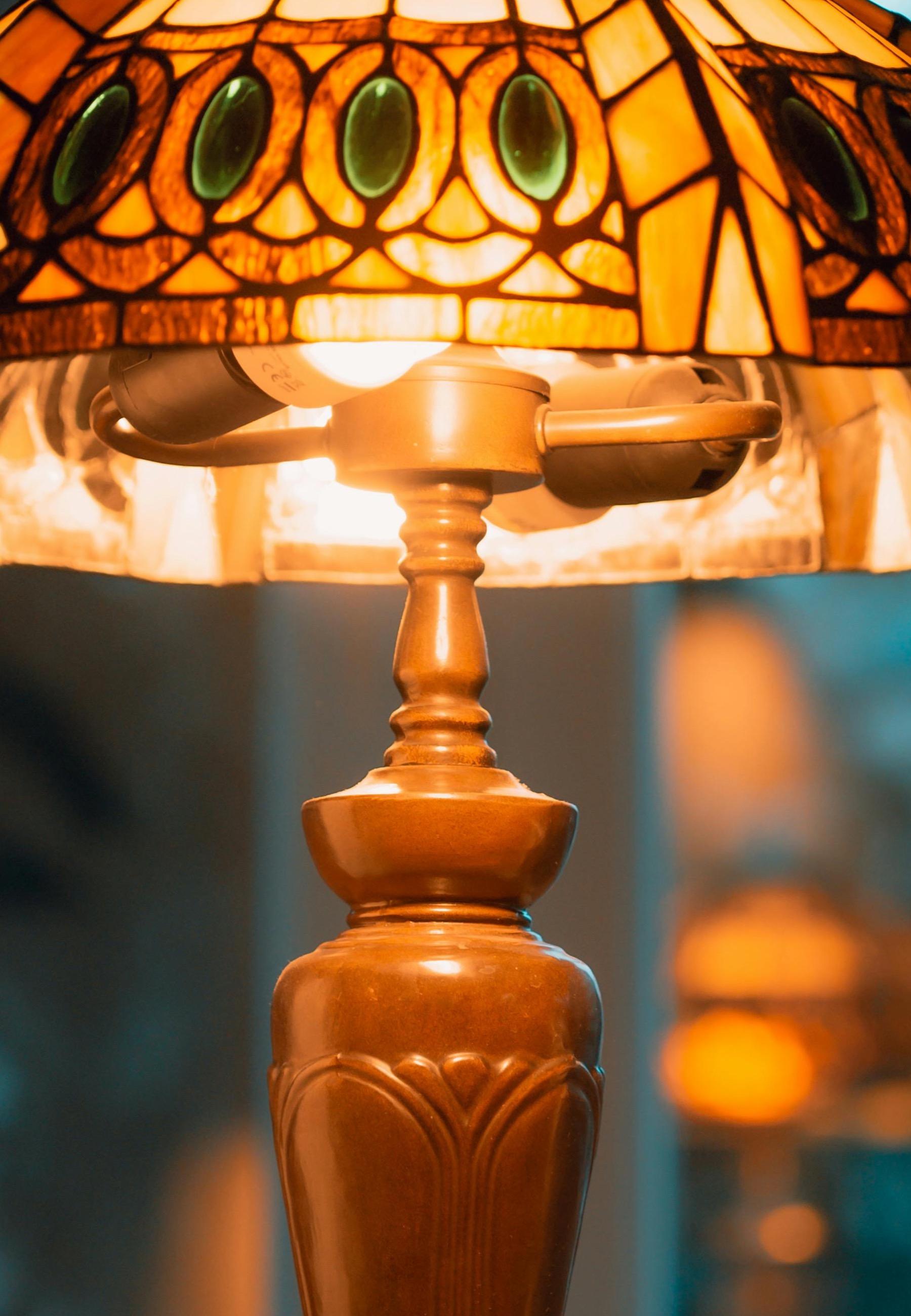 Decorative lamp creating ambient glow